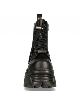 BOTAS MILITARES NEGRAS CON GRAN PLATAFORMA Y TACON