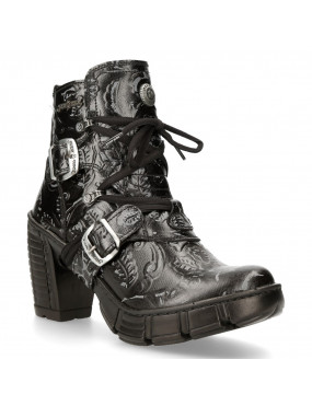 low ankle cowboy boots