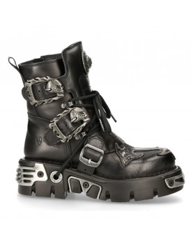 BLACK SHORT BOOTS WITH SILVER CROSS DETAIL & SKULL BUCKLES